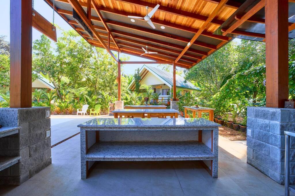 Casa Kristel - Exquisite Villa Getaway Puerto Viejo de Talamanca Εξωτερικό φωτογραφία
