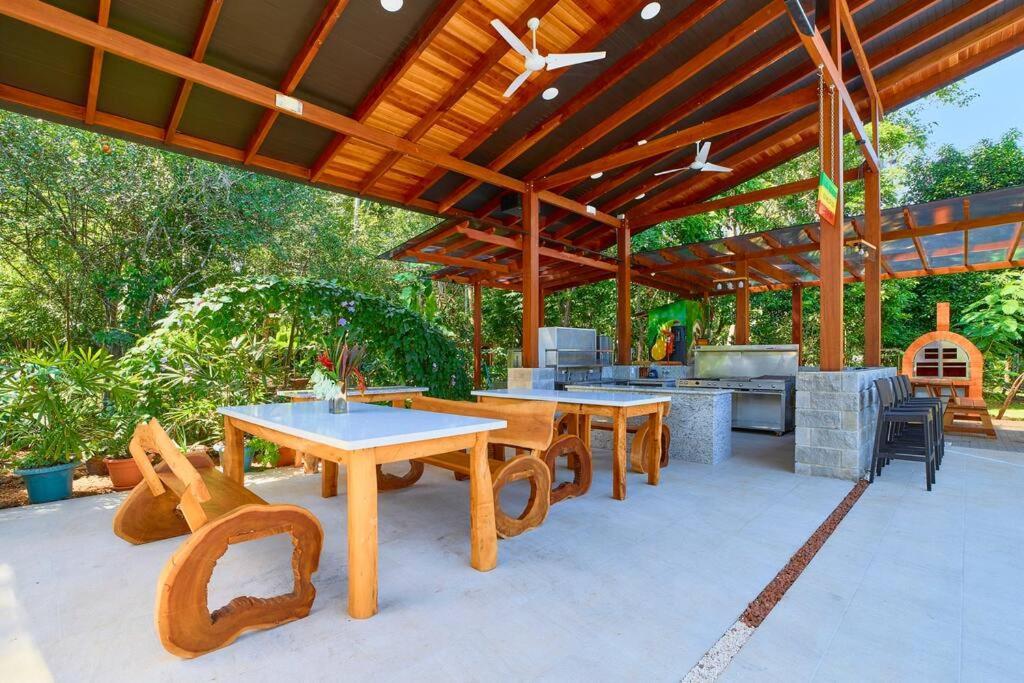 Casa Kristel - Exquisite Villa Getaway Puerto Viejo de Talamanca Εξωτερικό φωτογραφία